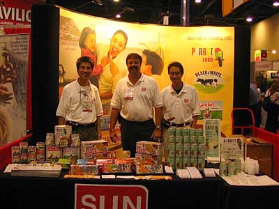 picture of Sun Hing Foods booth at Americas Food and Beverage Show